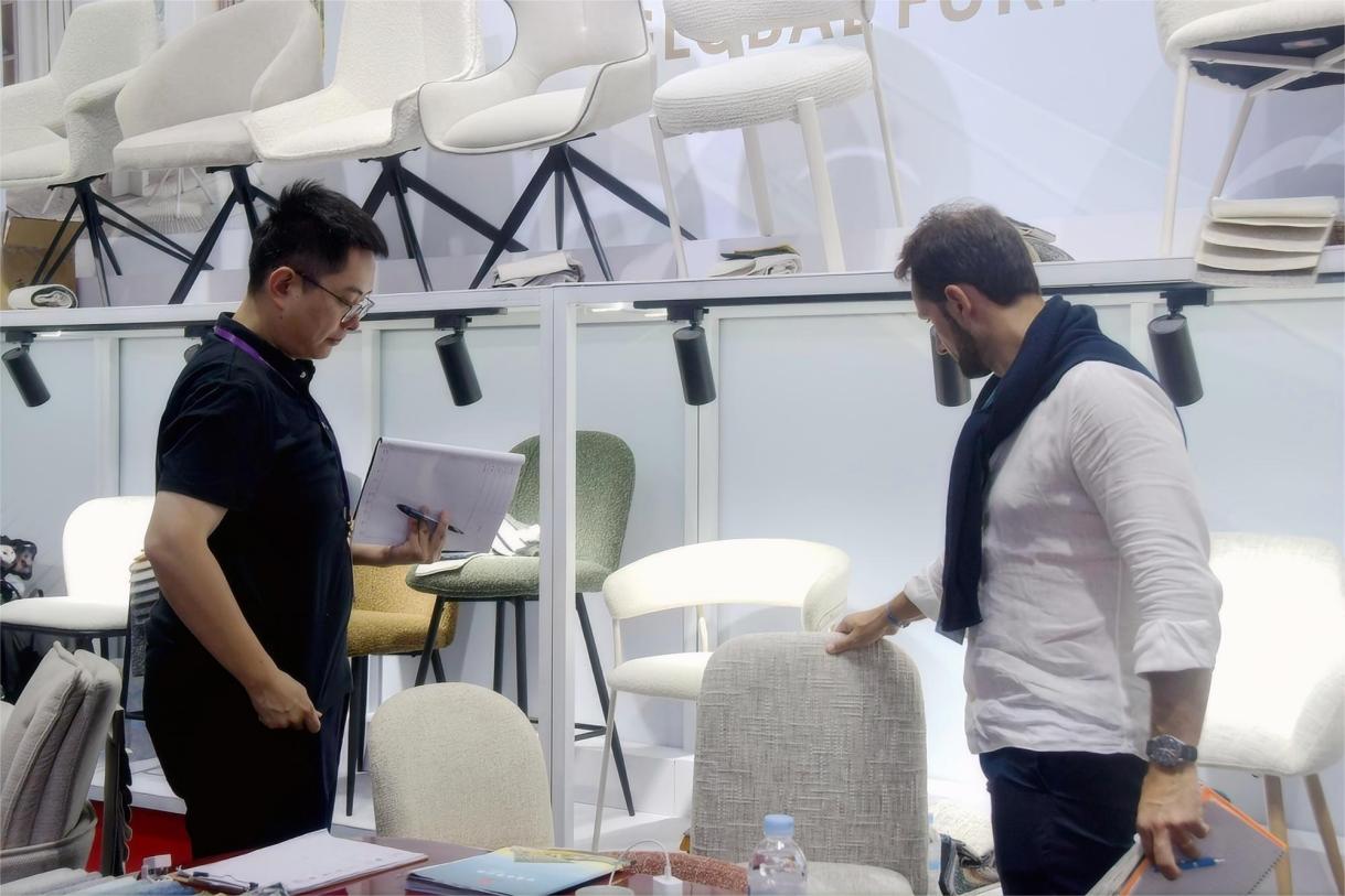 圖片1(右).jpg 圖片1(右).jpg